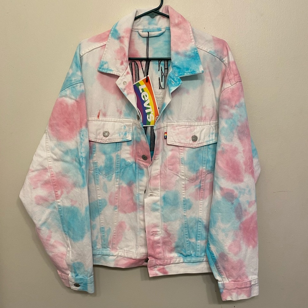 Levi's Pride Tie Dye "USE YOUR VOICE"  D